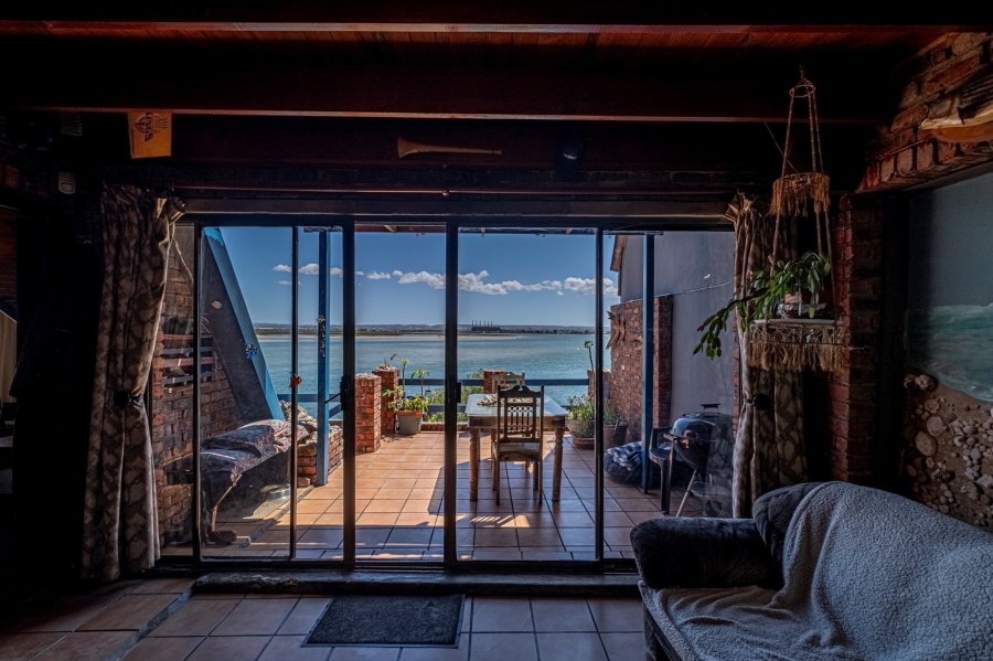 To Let 4 Bedroom Property for Rent in Amsterdamhoek Eastern Cape